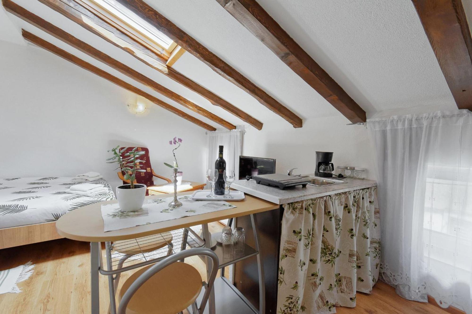 Apartments Viola By Rent Istria Momjan Dış mekan fotoğraf